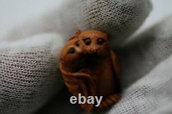 Antique Fine Japanese Carved Boxwood Netsuke 2 BAT Signed A27