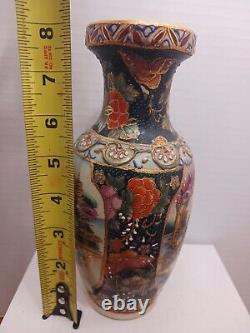 Antique Satsuma Vase Japanese Handpainted Moriage 8. Fine detail porcelain VTG
