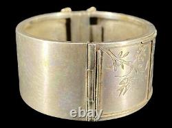 Asian Antique Japanese Silver Aesthetic Birds Scene Hinged Bangle Bracelet