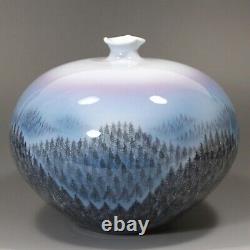 Fine Japanese Pre-dawn sky and forest Asahi vase signed By Fujii Shumei withs Box