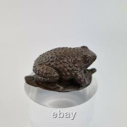 Finely Carved Wood Japanese Netsuke Of A Frog On A Leaf