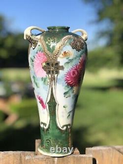 Gorgeous Antique Japanese Nippon Hand Painted Gold Gilt Vase 10-1/4