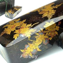 Japanese Antique Meiji Period Fine Quality Makie Flower Emblem Pox Width 24.5cm