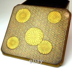 Japanese Lunch Box Antique Meiji Period Fine Quality Makie Chrysanthemum Pattern