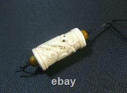 Japanese fine Netsuke Made of Deer Horn with Sculpture of waterfowl and Turtle