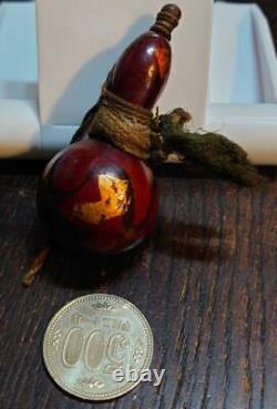 Japanese fine Netsuke engraved fastener Sagemono GourdShape Medicine case Size