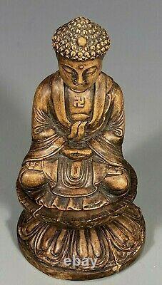 Very Fine Japan Japanese carved Boxwood Figure of the Buddha on Lotus Base