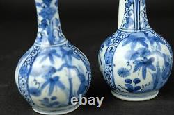 2 beaux pichets antiques japonais Arita bleus et blancs datant d'environ 1700