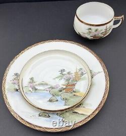 Ancien Japonais, Satsuma, Service à thé en porcelaine fine complet pour 12 personnes, Signé