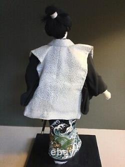 Antique Japonais Samourai Poupée Robes De Soie Fine Comme Est 17en 43cm