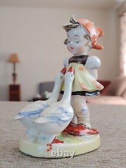 Art de porcelaine fine allemande et japonaise antique : statue de figurine d'enfant