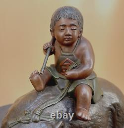 Beau bronze japonais de l'époque Meiji - Okimono Kintaro garçon sur un ours