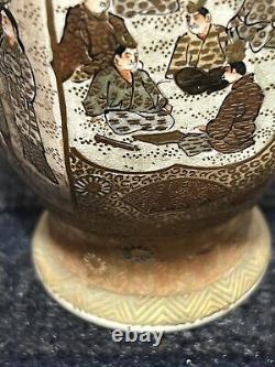 Beau, signé 19ème siècle. Vase à fleurs japonais Satsuma avec scènes mythologiques, ère Meiji