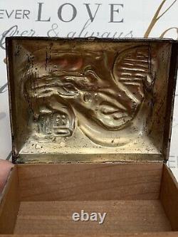 Boîte antique japonaise de dragon, design orné, métal et bois, vers les années 1940, très rare