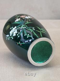 Choix 4,7 élevé du vase en cloisonné de la période Showa Ginbari avec des fines cellules en fil d'argent.