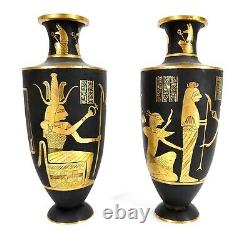 Couple Fine Japonais Komai Vases Égyptien Motif Isis Anubis Et Autres Divinités