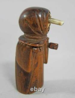 Fine Antique Japonais Sculpté À La Main Écrou Kobe Toy Monk Figure Avec Pop Out Eyes
