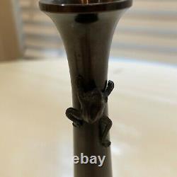 Fine Antique Japonais Vintage Grenouilles D'escalade À La Main Cast Bronze Bud Vase