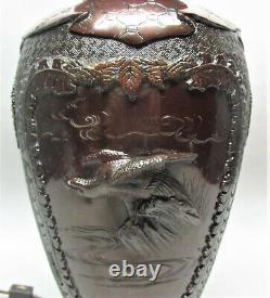Fine Antique Japonese Gravé Avec Des Oiseaux Élevés Vase De Bronze, Monté Comme Lampe