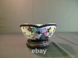 Fine Début 1900 Japonais Inaba Scallop Rim Cloisonne Bowl Avec Fleurs Marquées