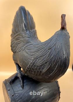 Fine Japanese Meiji Bronze Okimono Coq sur Tambour Tokugawa Mons