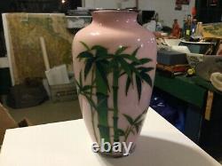 Fine Vase En Émanel Japonais Cloisonne Rose Et Bambou Par Sato Complètement Sans Fil