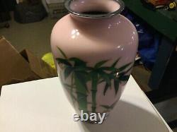 Fine Vase En Émanel Japonais Cloisonne Rose Et Bambou Par Sato Complètement Sans Fil
