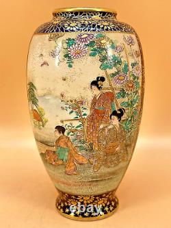Finition japonaise fine du vase Satsuma Meiji avec divers motifs, signé