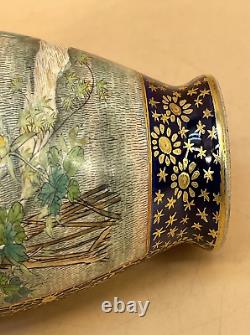 Finition japonaise fine du vase Satsuma Meiji avec divers motifs, signé