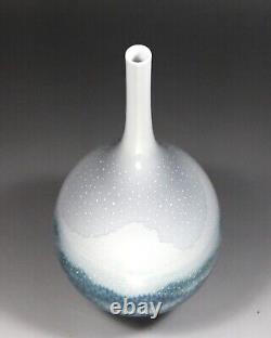 Forêt de neige japonaise fine au début du printemps Vase signé avec boîte par Fujii Shumei