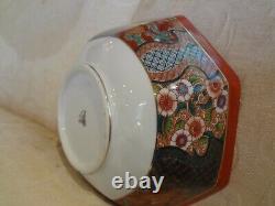 Grande et belle vasque japonaise en porcelaine Imari ancienne