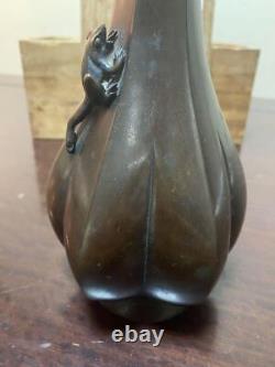Gravure Frog Bronze Vase 9,6 Pouces D'antiquité Japonaise Meiji Old Metal Fine Art