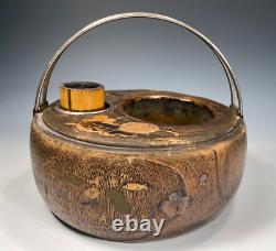Japon Japonais Hibachi pour fumeurs de tabac en bois finement décoré ca. 20ème siècle