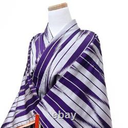 Kimono japonais ancien à motif fin en pointe de flèche violet et argenté