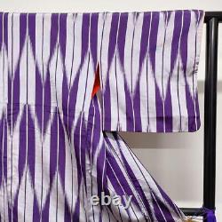 Kimono japonais ancien à motif fin en pointe de flèche violet et argenté