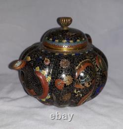 Petite théière en cloisonné japonais ancien de qualité