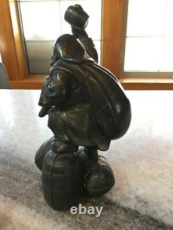 Statue/Sculpture japonaise en métal de qualité antique de Daikokuten, l'un des sept dieux chanceux.