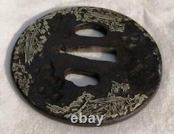 Traduire ce titre en français : FINE Heianjo TSUBA pin caduc japonais Antique Edo Koshirae fitting.