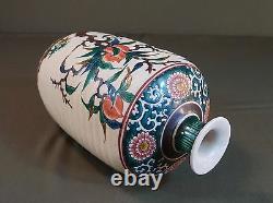 Très Fin 1860 Grand Japonais Kutani Hizen Ware Polychrome Bouteille Vase Signé