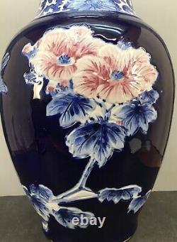 Vase De Porcelaine Meiji Seto Avec De Belles Décorations