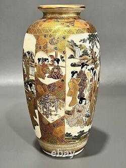 Vase De Satsuma Japonais D'antiquité Merveilleux Avec De Beaux Détails Période Meiji