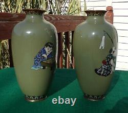 Vases Anciens Cloisonné Japonais Au Début De L’ère Meiji. Une Belle Paire. 10 Grand Chacun