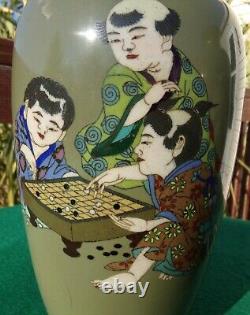Vases Anciens Cloisonné Japonais Au Début De L’ère Meiji. Une Belle Paire. 10 Grand Chacun
