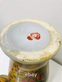 Vases De Porcelaine Japonaise Aux Figures Peintes